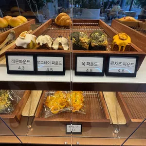 엘리 리뷰 사진
