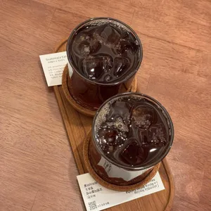 카페 이끌다 사진
