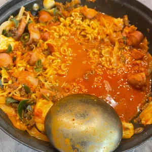우주부대찌개 사진