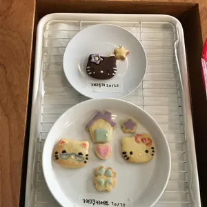 앳더모먼트 리뷰 사진