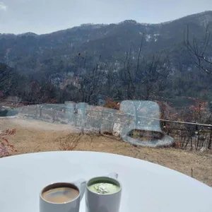 카페 산 사진