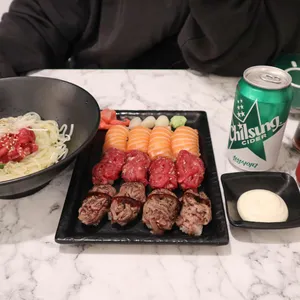 육회바른연어 사진