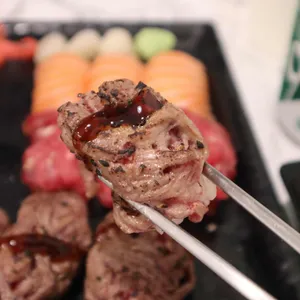 육회바른연어 사진