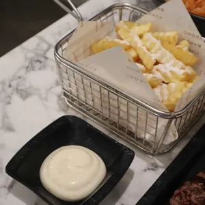 육회바른연어 사진