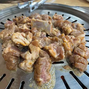 흥부골 숯불돼지갈비 사진