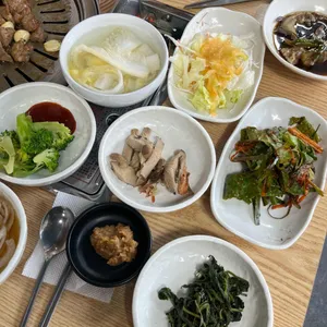 흥부골 숯불돼지갈비 사진