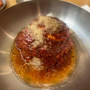 육쌈냉면 사진