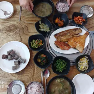 덕이네돼지국밥 사진
