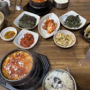 왕릉순두부보쌈 사진