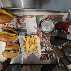 제스티 살룬 리뷰 사진