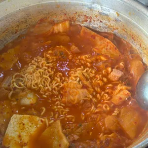 쌈싸먹는김치찌개 사진