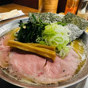 wcrd 나의피는라멘으로되어있어 사진