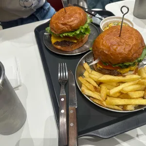 버거링맨 사진