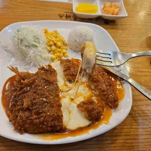브라운돈까스 사진