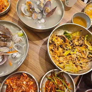 청담이수육애칼국수 사진