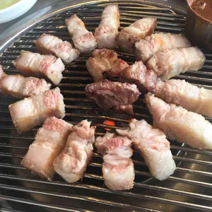 돈사돈 사진