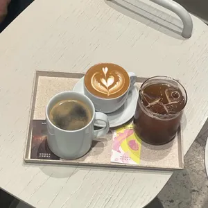 모모스 로스터리&커피바 사진