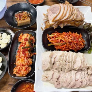 명가왕족발보쌈 사진