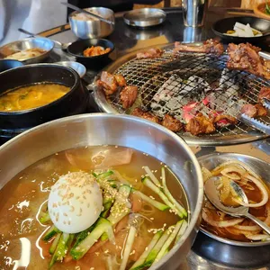 돈미락숯불갈비 사진