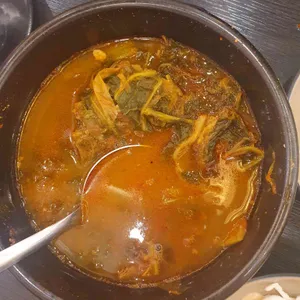숯불뼈구이 핫뼈감자탕 사진