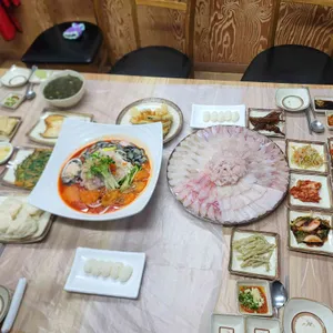 사량도 자연산횟집 사진