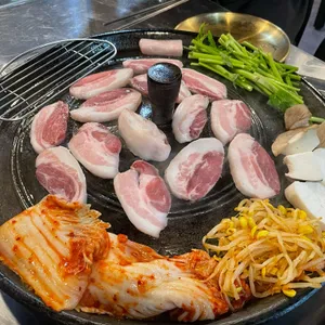 솥창고 사진