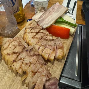 돈생돈사 사진