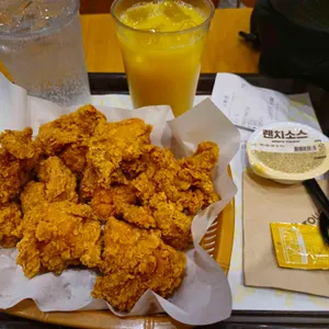 맘스터치 사진