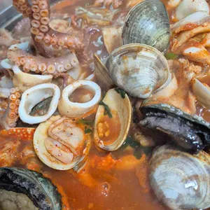 궁중해물탕 사진