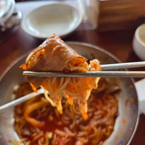 동면식밀면 사진