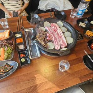 지리산흑돈 사진