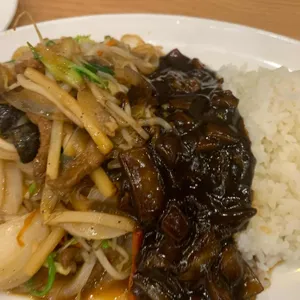 메이리 사진