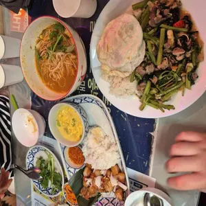 수완나폼 사진