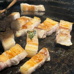 온유월솥뚜껑삼겹살 사진