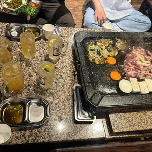 자주오리돌판구이 사진