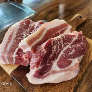 핑크돼지 사진
