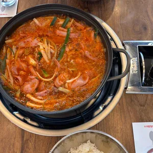 최네집 부대찌개 사진