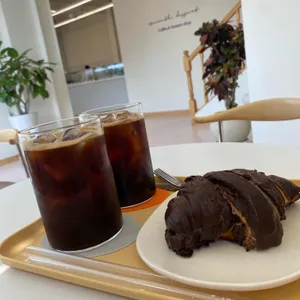 십삼월 사진