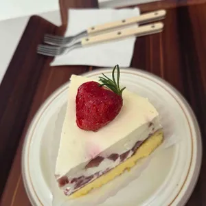 리리컬 디저트 사진