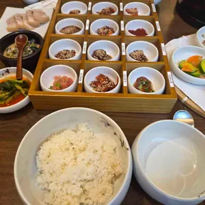 하얀고래 사진