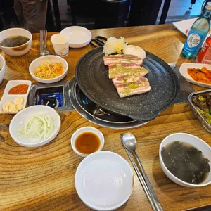 장터삼겹살 사진