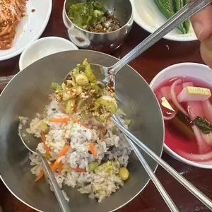 오얏리 돌솥밥 사진