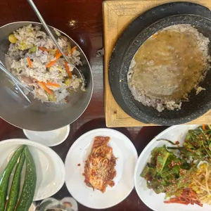 오얏리 돌솥밥 사진