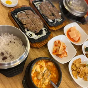 돌깨마을 맷돌순두부 사진 1