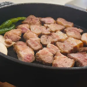 엄마네 삼겹살 사진