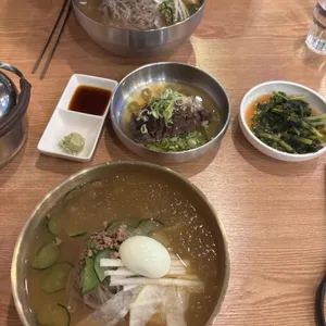 모아냉면 사진