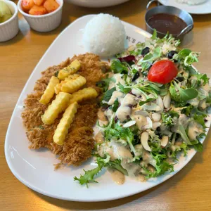 부엉이돈가스 사진
