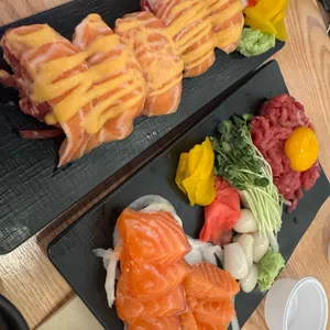 육회바른연어 사진