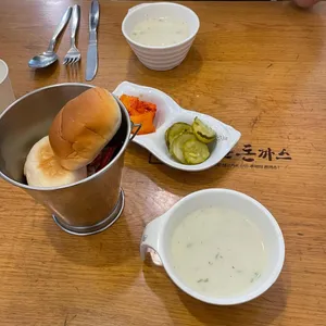 브라운돈까스 사진
