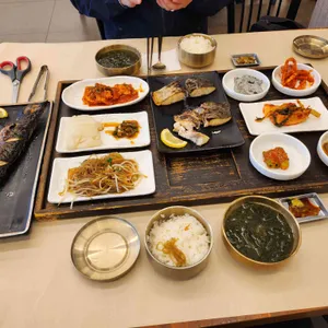 부산에뜬고등어 사진
